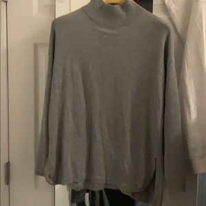 Vince Camuto gray slight turtleneck top